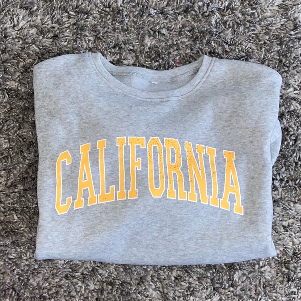 Large light gray California sweatshirt
